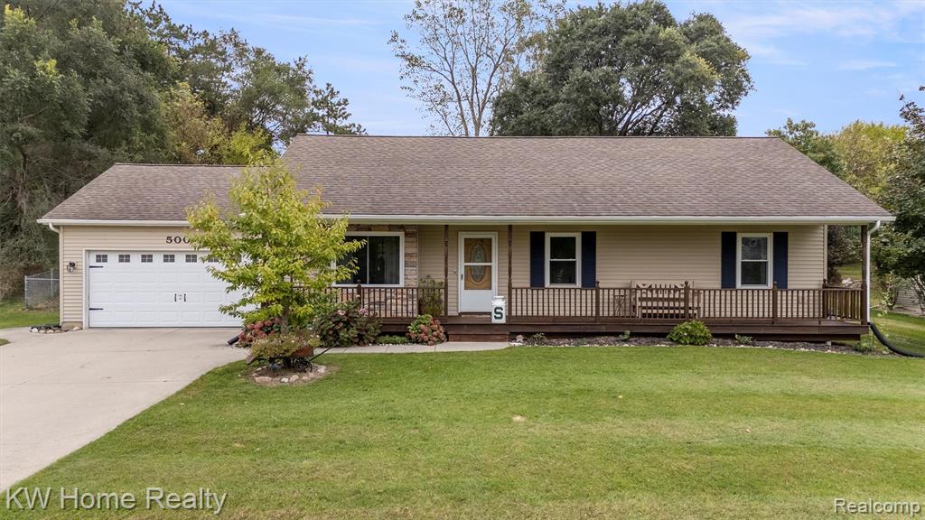 500 Clearwater Drive, Perry, MI 48872 — Photo 2