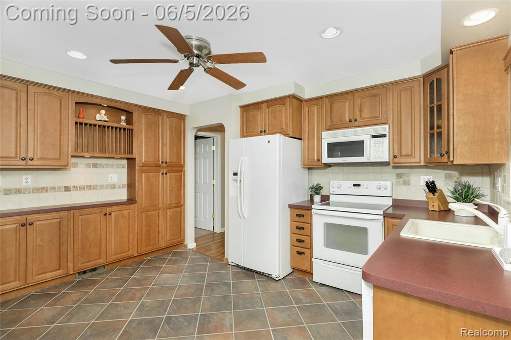 8422 Niver Avenue, Allen Park, MI 48101 — Photo 11