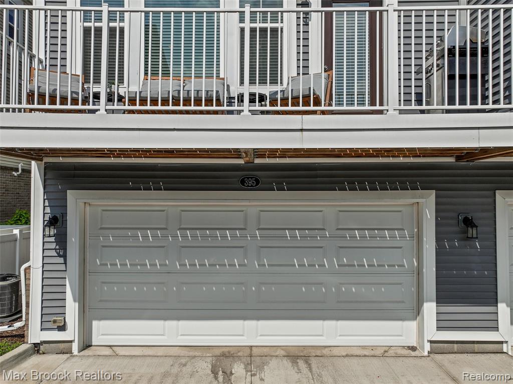 395 Glendale Lane, Ferndale, MI 48220 — Photo 29