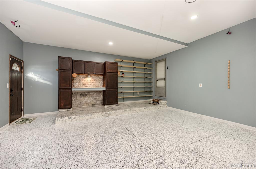 53005 Gregory Drive, Macomb, MI 48042 — Photo 35