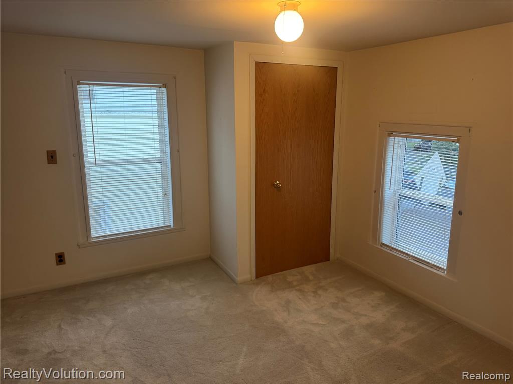 727 W Park Street, Lapeer, MI 48446 — Photo 6