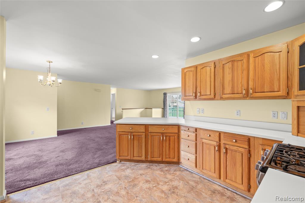 8118 Emerald Lane W, Westland, MI — Photo 7