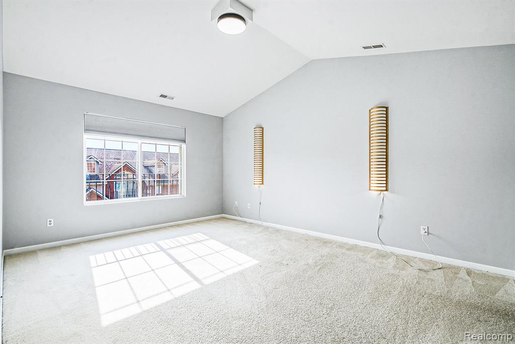 226 W OAKBROOK Drive, Ann Arbor, MI 48103 — Photo 18