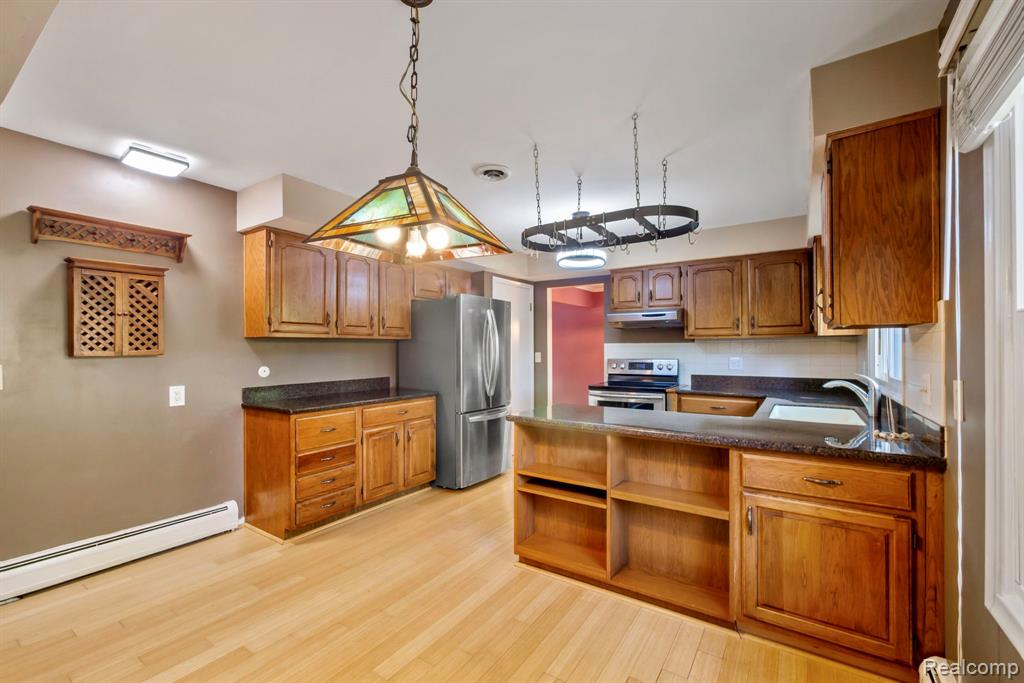 6950 Killarney Drive, Troy, MI 48098 — Photo 18