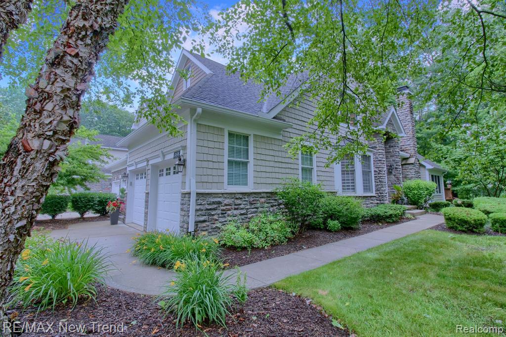 49698 Timber Trail, Novi, MI — Photo 4