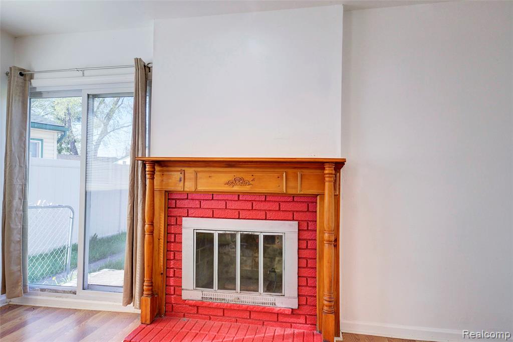 35030 Michelle Drive, Romulus, MI 48174 — Photo 12