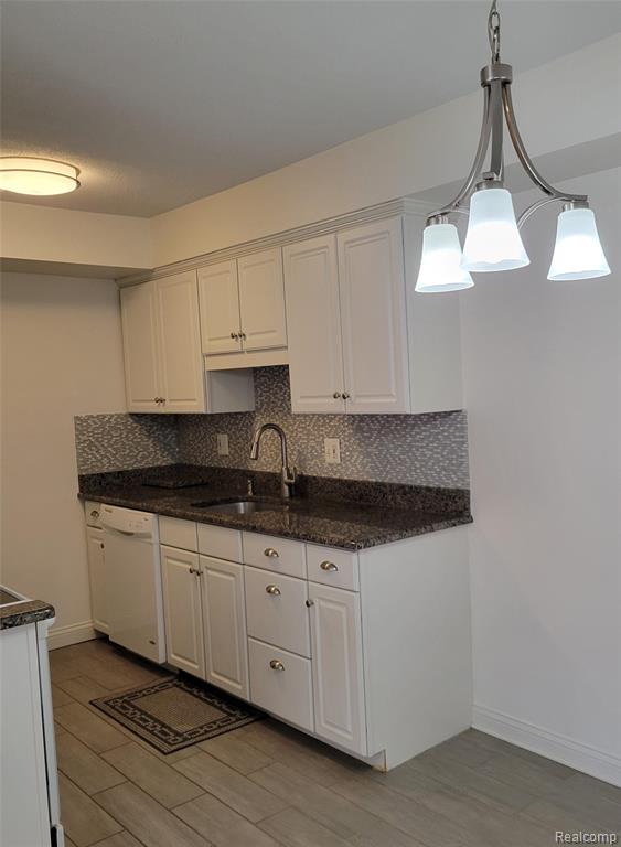 24111 Meridian Road N, 120, Grosse Ile, MI 48138 — Photo 3