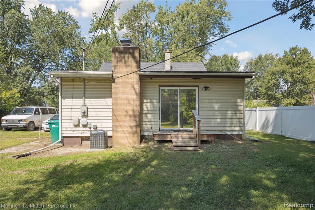 46695 Ayres Avenue, Belleville, MI 48111 — Photo 34