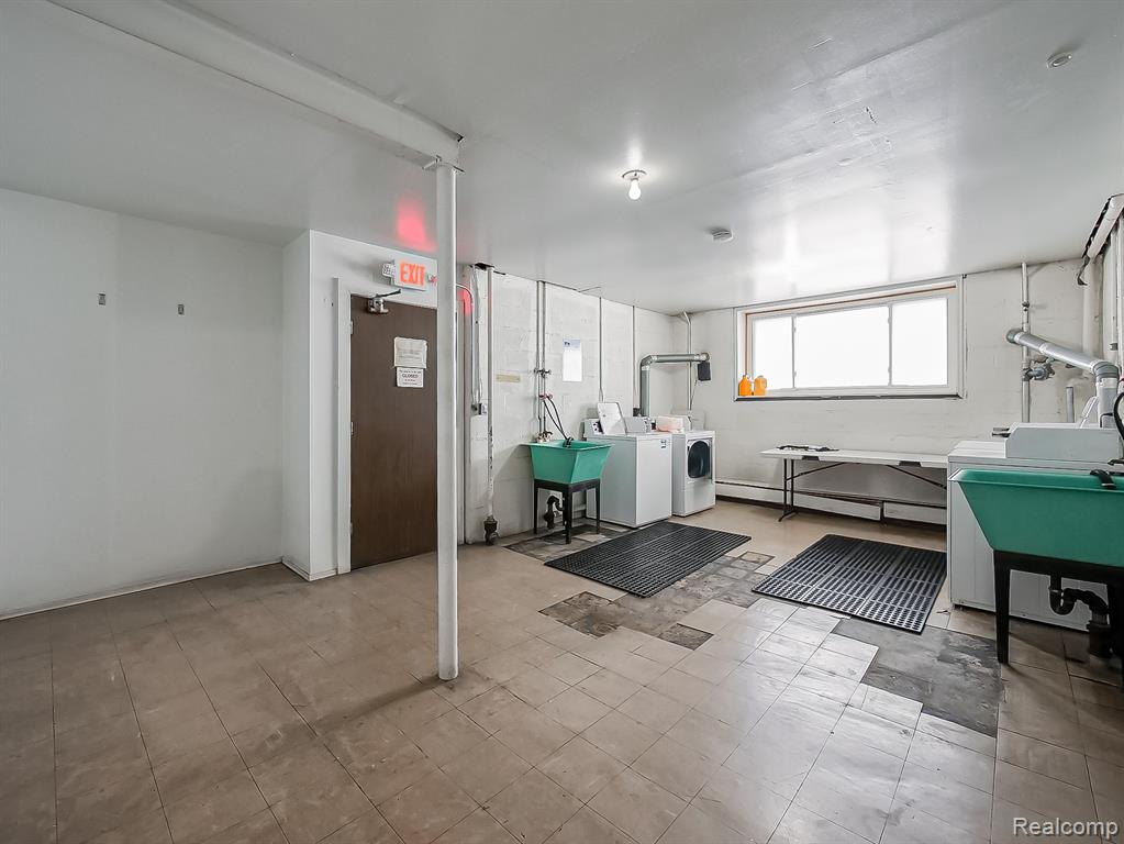 4905 Crooks A2 Road, Royal Oak, MI 48073 — Photo 18