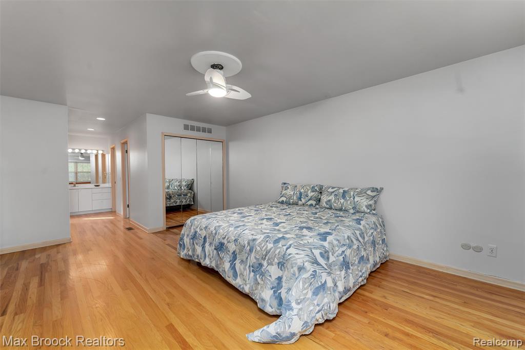 5946 Cherry Crest Drive, West Bloomfield, MI — Photo 33