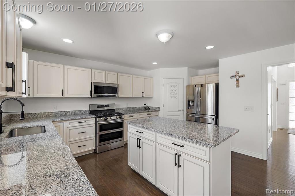 43149 Wilderness Drive, Canton, MI 48188 — Photo 6