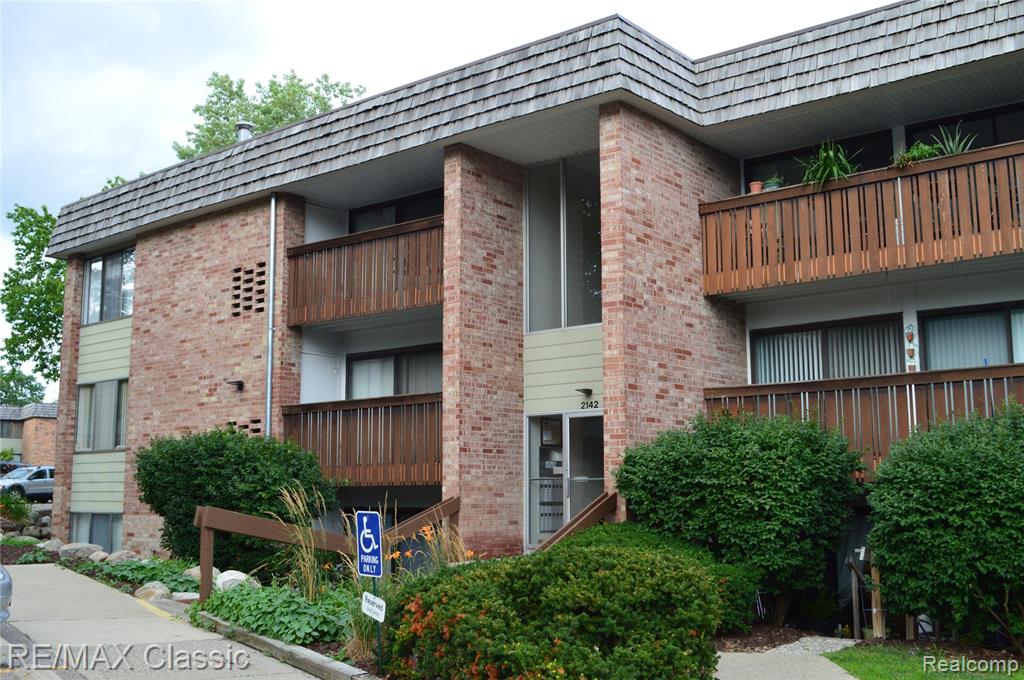 2142 Pauline Boulevard