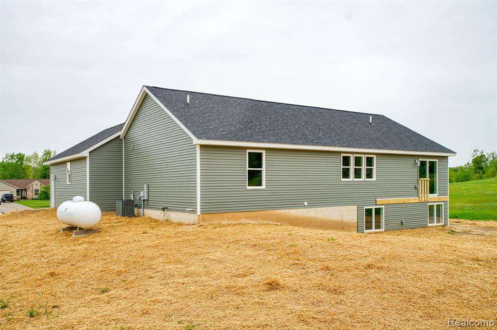9674 IOSCO RIDGE Drive, Gregory, MI 48137 — Photo 39