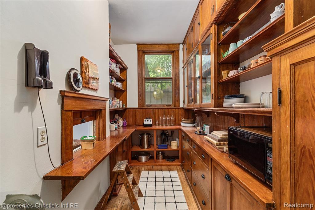 36 Longfellow Street, Detroit, MI 48202 — Photo 25
