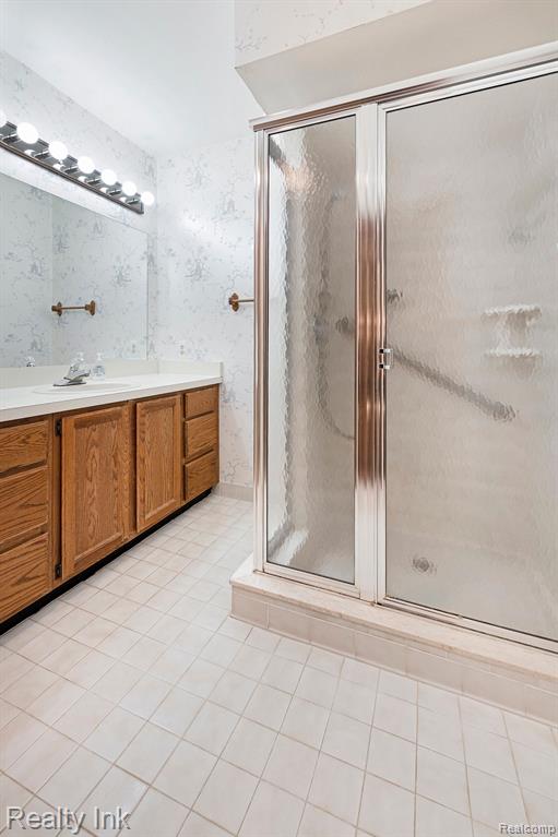 35300 BLUE SPRUCE Drive, Farmington Hills, MI 48335 — Photo 10