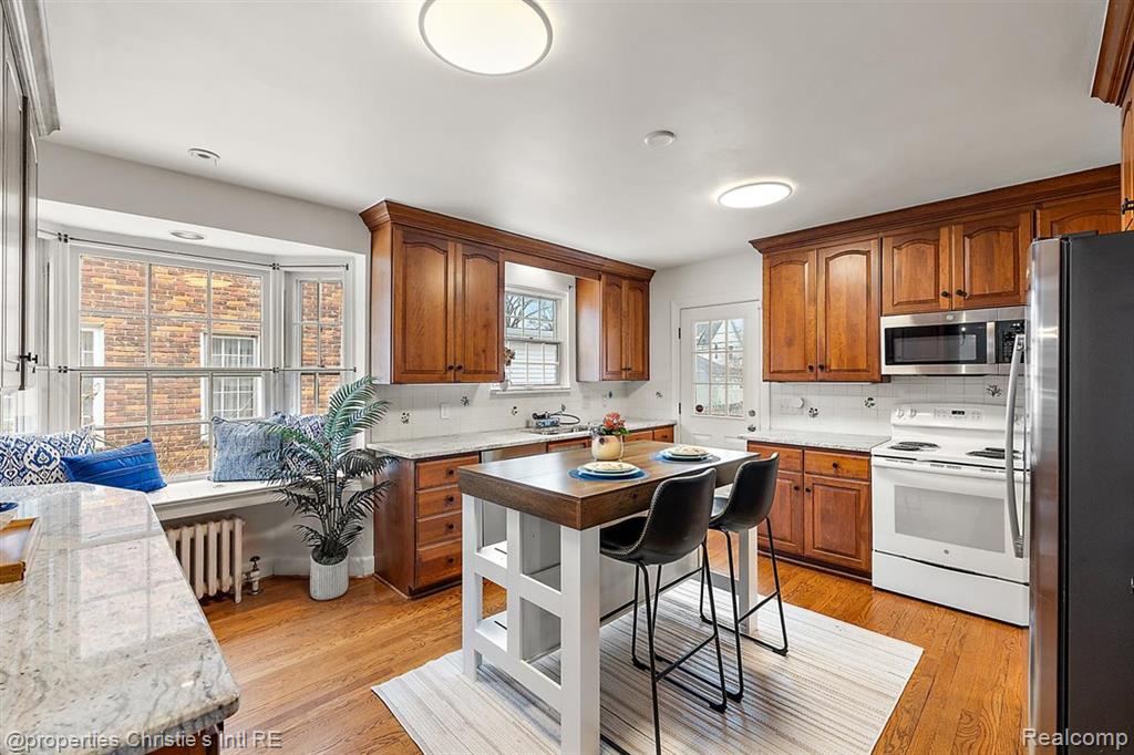 285 McMillan Road, Grosse Pointe Farms, MI 48236 — Photo 10