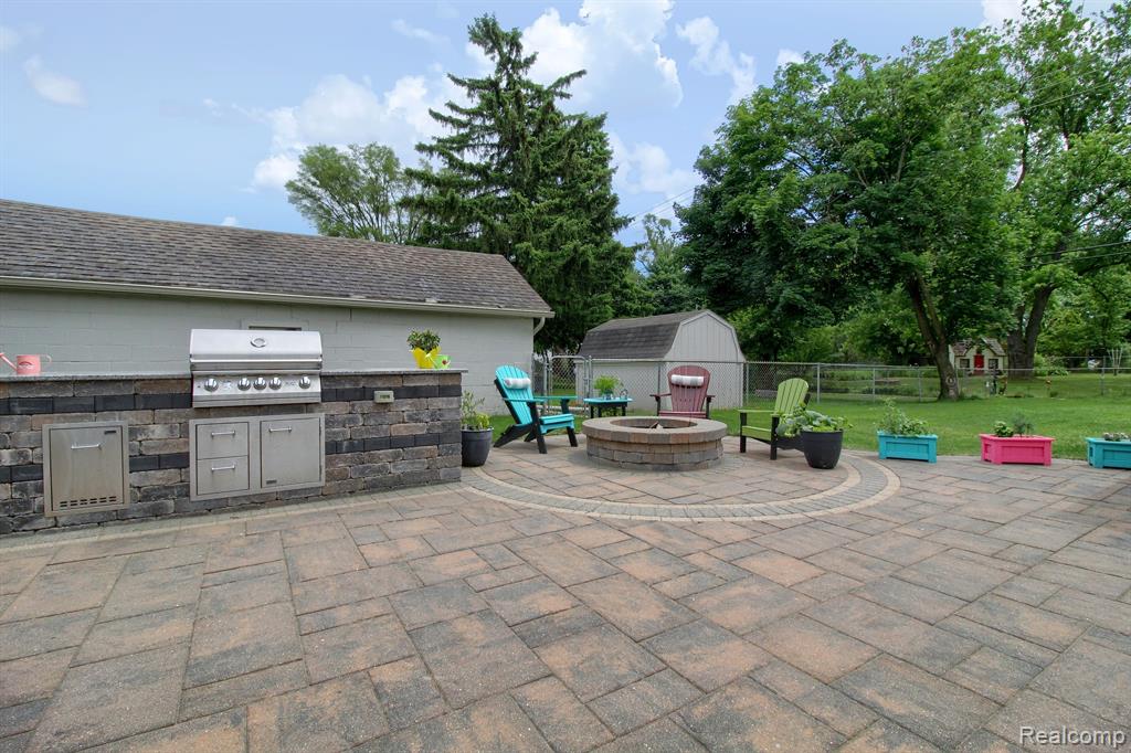 518 PARKDALE AVE, Rochester, MI 48307 — Photo 27