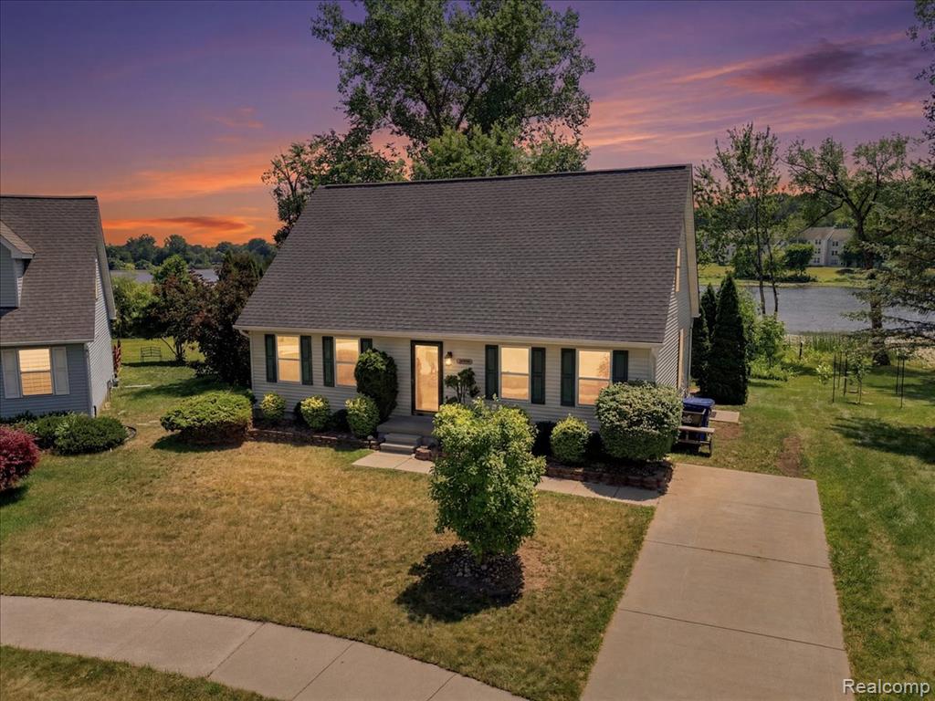 879 Barren Oaks Drive, Pontiac, MI 48341 — Photo 4