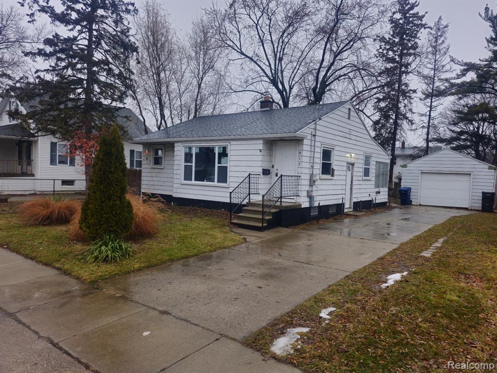 912 Markham Street, Flint, MI 48507 — front exterior