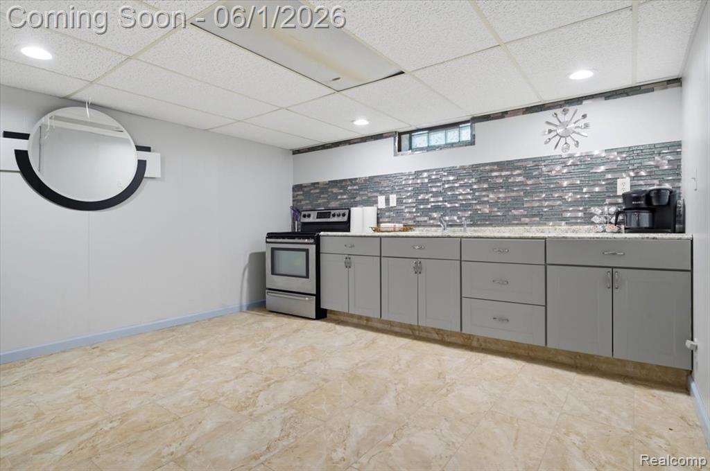 8271 Arnold Street, Dearborn Heights, MI 48127 — Photo 22