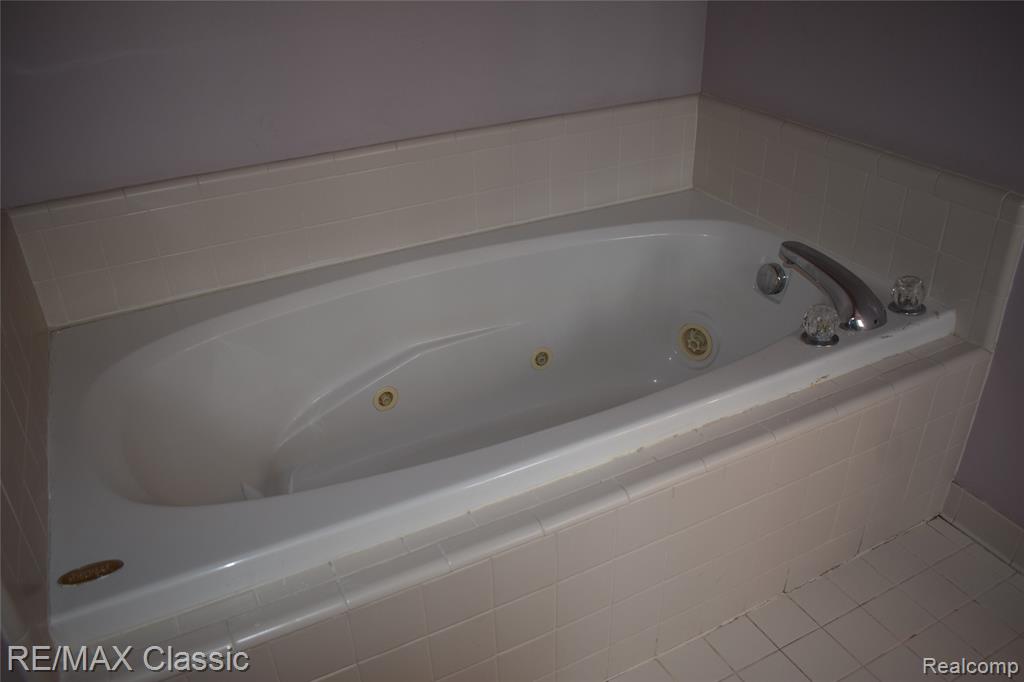 201 Columbia Drive, South Lyon, MI 48178 — Photo 37