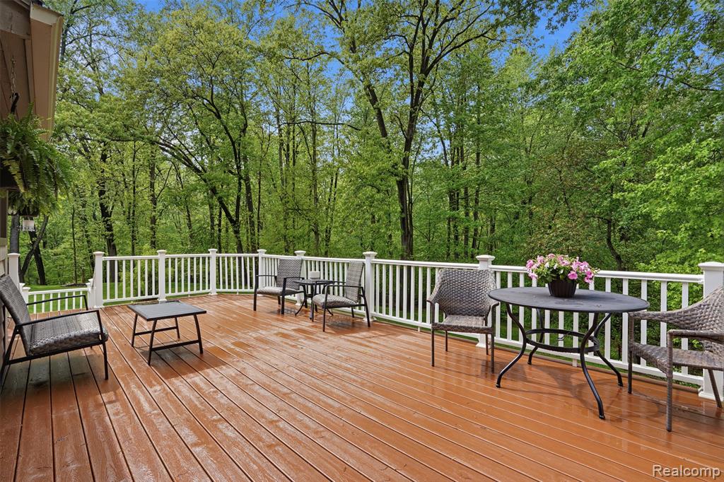 8235 Ironwood Drive, Pinckney, MI 48169 — Photo 31