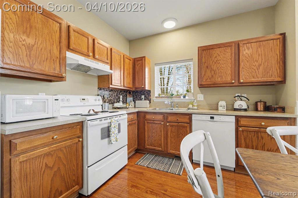 1456 Silverbrook Ridge Drive, Walled Lake, MI 48390 — Photo 7