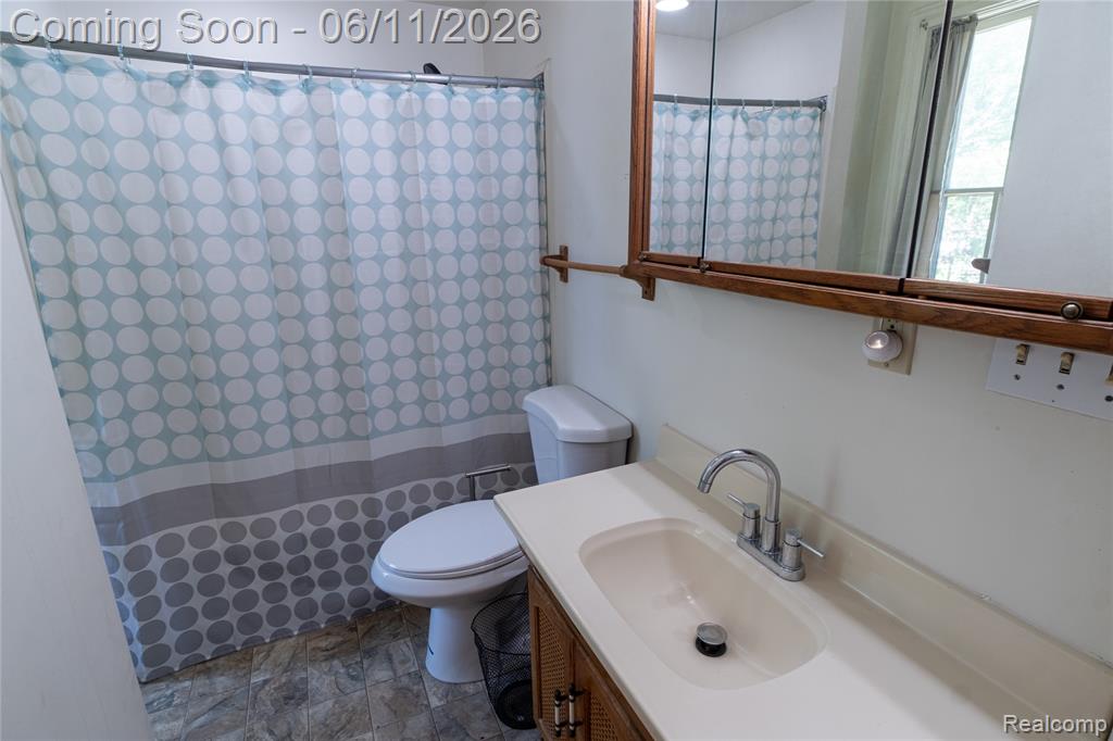 807 Baird Street, Holly, MI 48442 — Photo 9