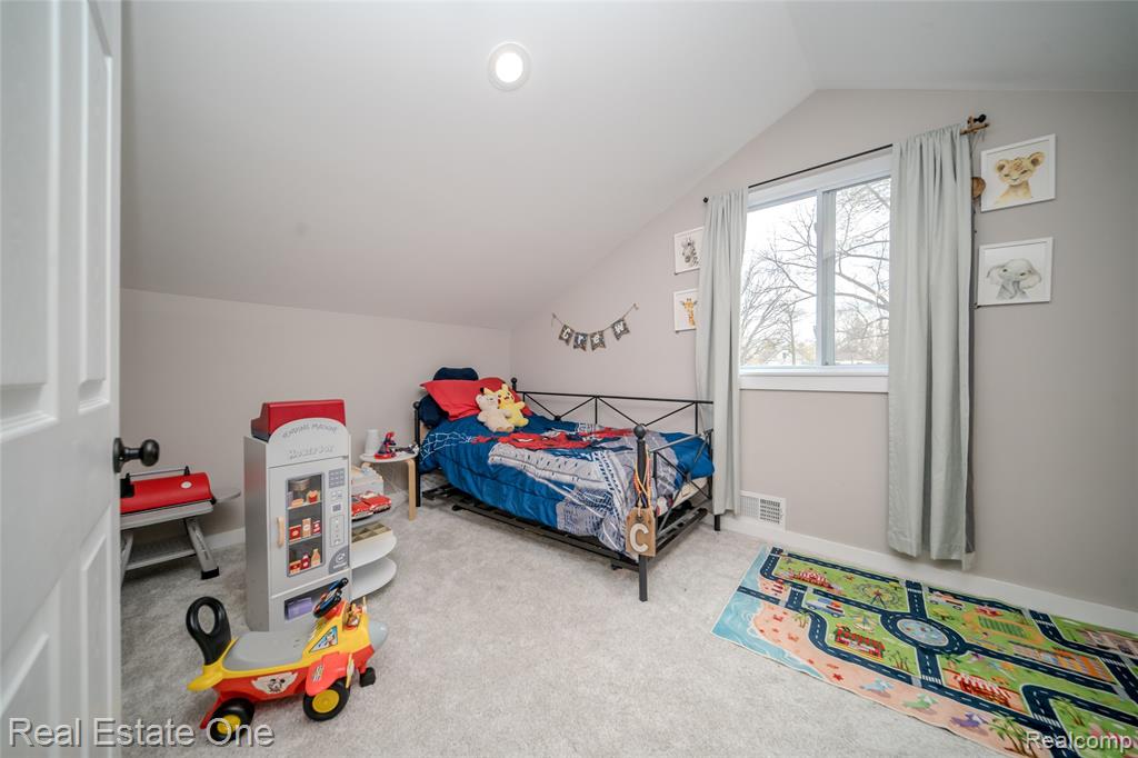 515 S Michigan Avenue, Howell, MI 48843 — Photo 33