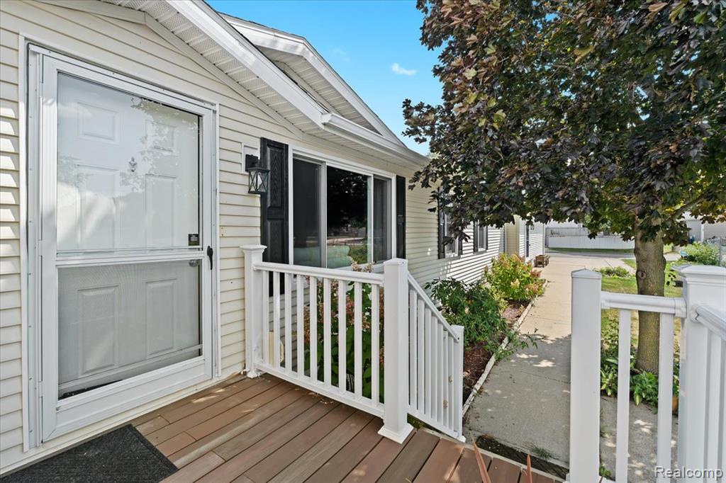 971 RED CEDAR Drive, Howell, MI 48843 — Photo 22