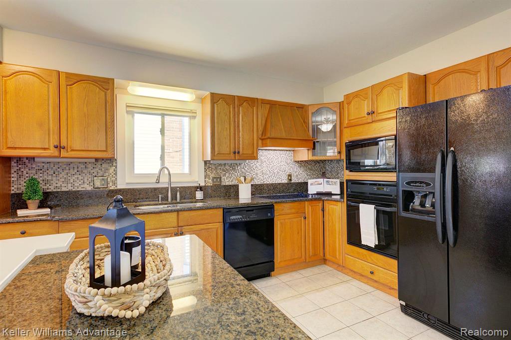 6249 DEERING Street, Garden City, MI — Photo 15