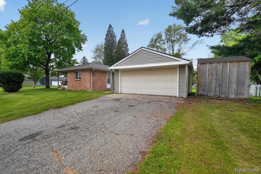 403 Pond Street, Pinckney, MI 48169 — Photo 27