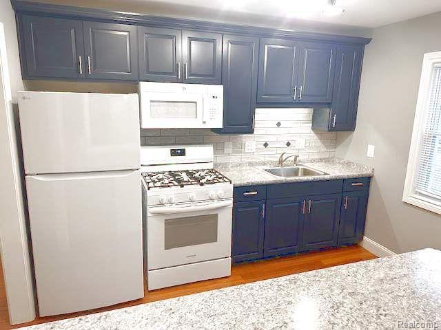908 MORAN Avenue, Lincoln Park, MI 48146 — Photo 10