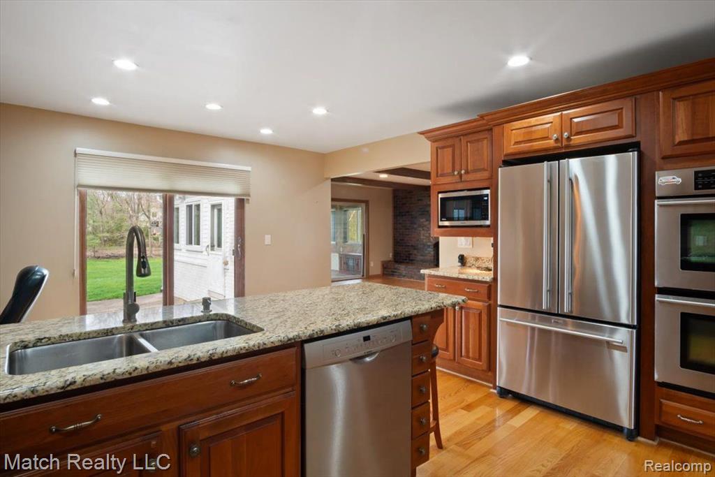 589 KINGSLEY Trail, Bloomfield Hills, MI 48304 — Photo 26