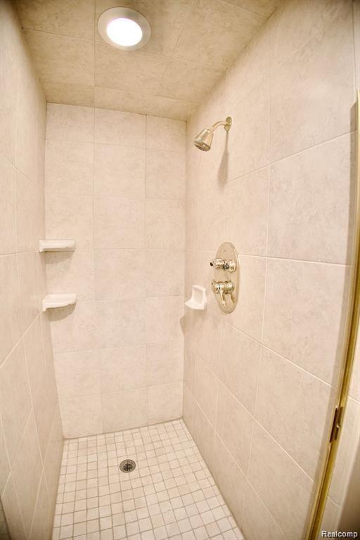 5234 BREEZE HILL, Troy, MI 48098 — Photo 24