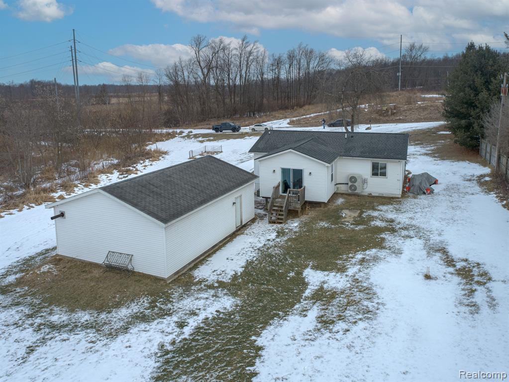 7577 CROFOOT Road, Fowlerville, MI 48836 — Photo 14
