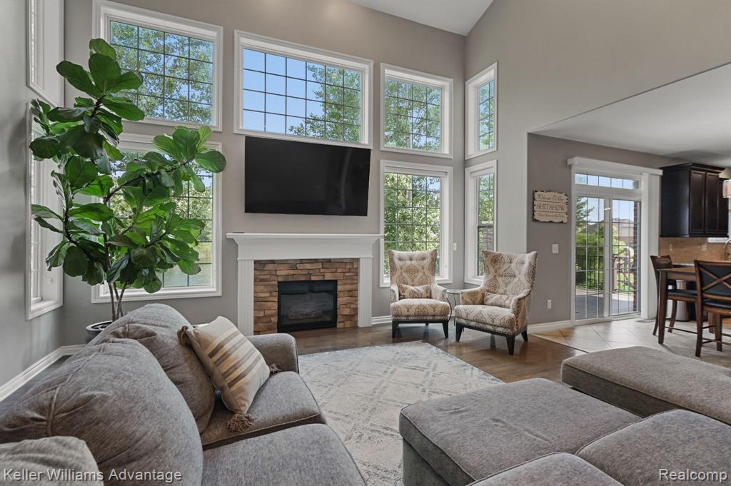24670 BROMPTON Way, South Lyon, MI 48178 — Photo 14