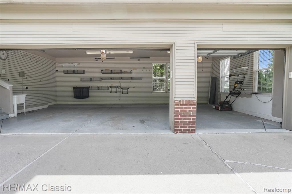 6323 Moonstone Dr, Grand Blanc, MI 48439 — Photo 49