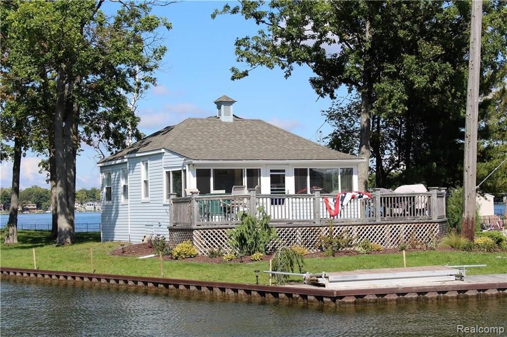 752 Preston Island, Orion, MI 48362 — Photo 3