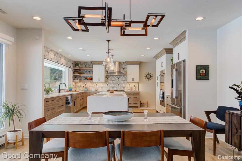 805 N Pemberton Road, Bloomfield Hills, MI 48302 — Photo 19