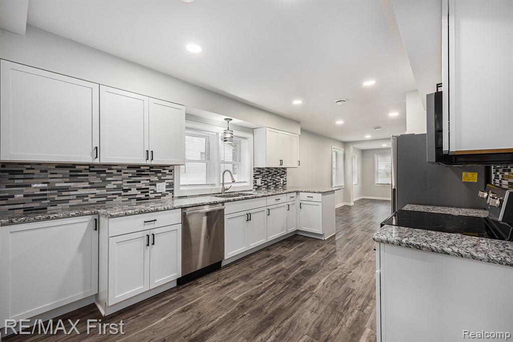 4807 Griswold, Kimball, MI — Photo 10