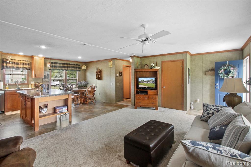 501 Kinloch, Temperance, MI 48182 — Photo 4
