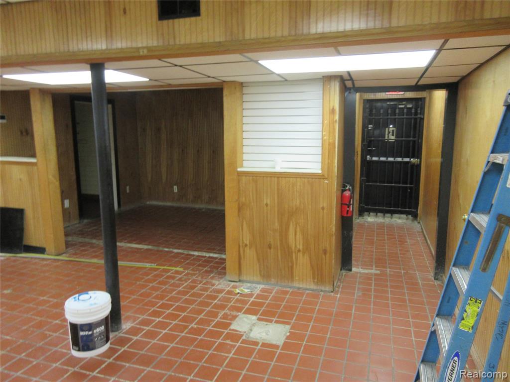 21665 GROESBECK Highway, Warren, MI 48089 — Photo 11