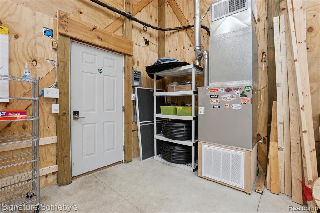 6300 Hazard Road, Oceola, MI 48430 — Photo 32