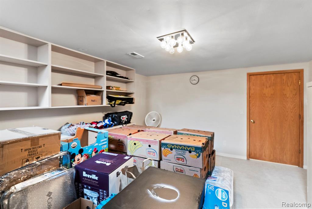 5322 Pond Bluff Drive, West Bloomfield, MI 48323 — Photo 55