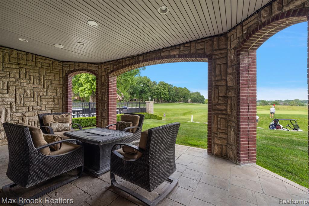 7428 Foxburg Court, Clarkston, MI 48348 — Photo 54