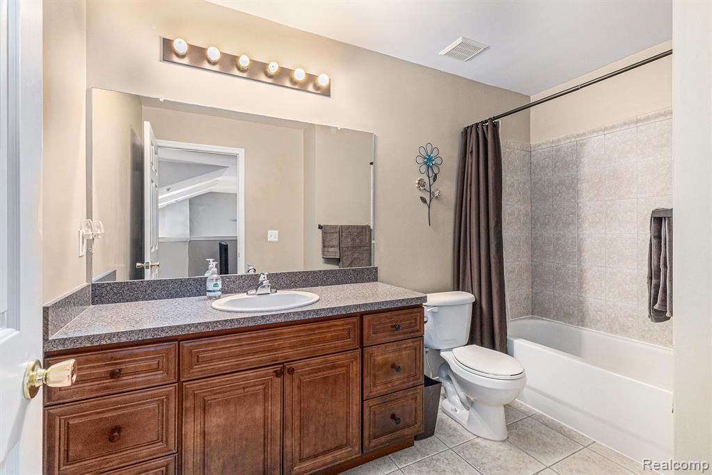 4261 Forest Bridge Drive, Canton, MI 48188 — Photo 20