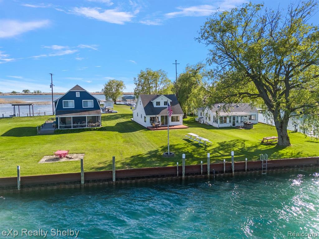 8395 N Channel - Harsens Island, Clay, MI 48001 — Photo 55