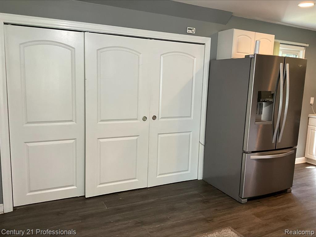 4155 Meigs Avenue, Waterford, MI 48329 — Photo 5
