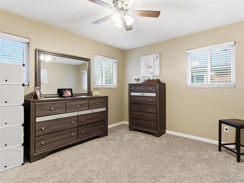 8878 Merriman Road, Livonia, MI 48150 — Photo 17